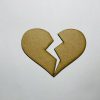 מגזרת עץ בצורת לב שבור - בחיתוך לייזר