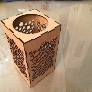 מחזיק נרות - בחיתוך לייזר