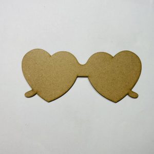 משקפי לב מגזרת עץ מלאכה לא גמורה - בחיתוך לייזר