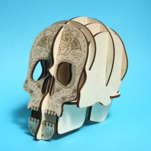 מחזיק עט גולגולת תלת מימד - בחיתוך לייזר