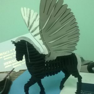 פאזל תלת מימד של סוס מכונף - בחיתוך לייזר