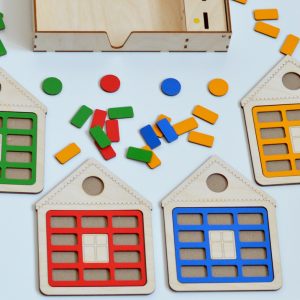 צעצוע סדרן בצורת בית עץ - בחיתוך לייזר