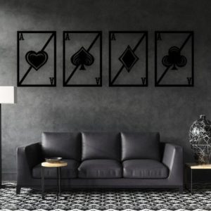 תמונת בחיתוך לייזר- חפיסת קלפים של אס קלפים