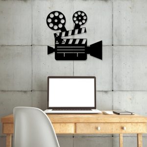 תמונת בחיתוך לייזר- קלקט מצלמת קולנוע