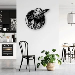 תמונת בחיתוך לייזר- כוכב החלל הר