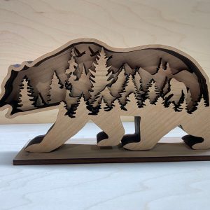 דוב גריזלי תלת-ממדי - יצירת אמנות רב-שכבתית - תמונת שכבות בחיתוך לייזר