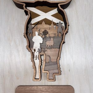 יצירת אמנות סקוטית בשבע שכבות - תמונת שכבות בחיתוך לייזר