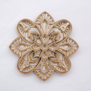 מנדלה מעוצבת - גיאומטרי רב-שכבתי לקישוט - תמונת שכבות בחיתוך לייזר