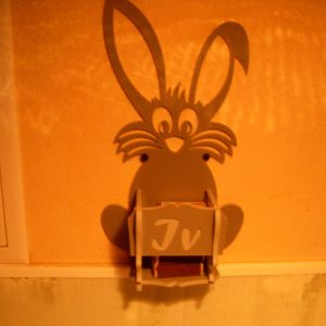 ארנב גפרור קופסא קיר למטבח - בחיתוך לייזר