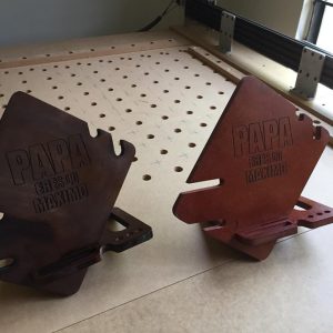 תחנת עגינה לפלאפון - בחיתוך לייזר