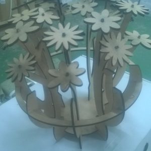 Centrodemesa - בחיתוך לייזר