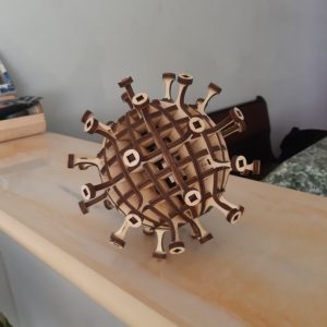 דגם תלת מימד של וירוס קורונה - בחיתוך לייזר