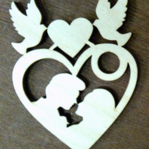 תפאורה ליום האהבה של זוג יונה לב - בחיתוך לייזר