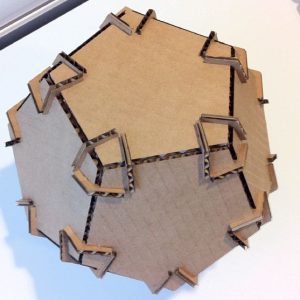 פאזל תלת מימד של דודקהדרון - בחיתוך לייזר