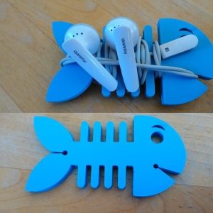 מחזיק אוזניות דגים - בחיתוך לייזר