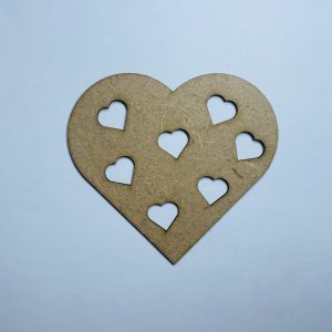 מגזרת עץ בצורת לב - בחיתוך לייזר