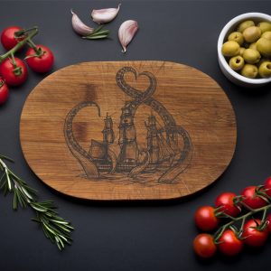 חריטת לייזר ציור ספינת מפרש לקרש חיתוך - בחיתוך לייזר