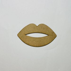 שפתיים מגזרת צורת עץ לא גמורה - בחיתוך לייזר