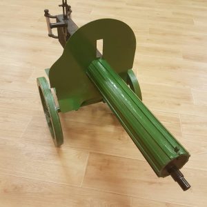 מקסים מקלע - בחיתוך לייזר