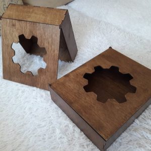 קופסת דיקט עם ציוד - בחיתוך לייזר