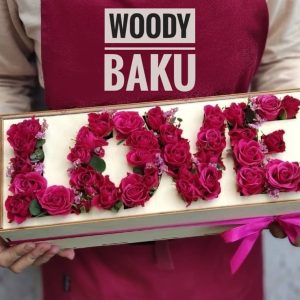 Red Roses Valentines Gift Box Wooden Love Word - בחיתוך לייזר