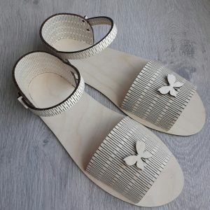 סנדלים - בחיתוך לייזר