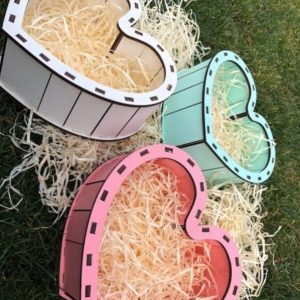 קופסת מתנה בצורת לב ליום האהבה - בחיתוך לייזר