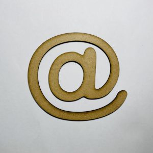 עץ בסמל מגזרת למלאכת יד - בחיתוך לייזר