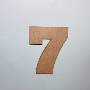 עץ מספר 7 חיתוך מספר שבע צורה - בחיתוך לייזר