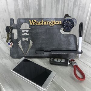 תחנת עגינה לשעון אייפון - בחיתוך לייזר